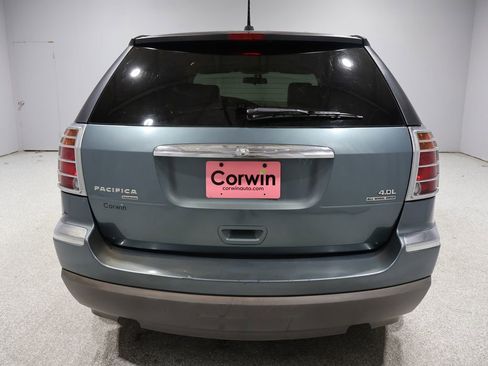 Used 2007 Chrysler Pacifica Touring image 3