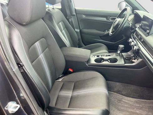 Used 2025 Honda Civic Sport image 25