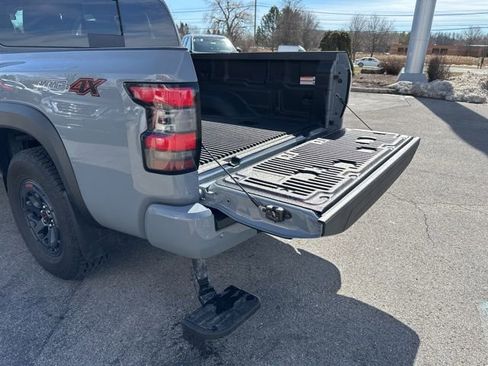 Certified 2025 Nissan Frontier PRO-4X w/ Interior Protection Package AWD/4WD image 10