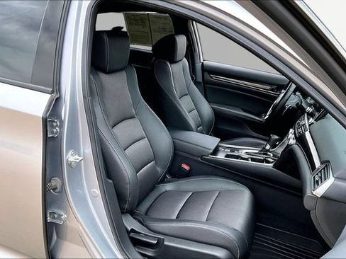 Used 2022 Honda Accord Sport image 7