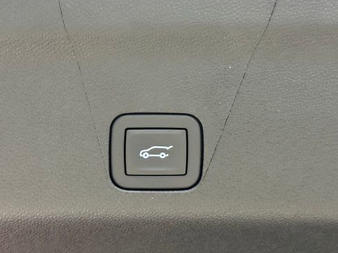 New 2025 Cadillac Escalade Sport Platinum w/ LPO, ONYX Package image 57