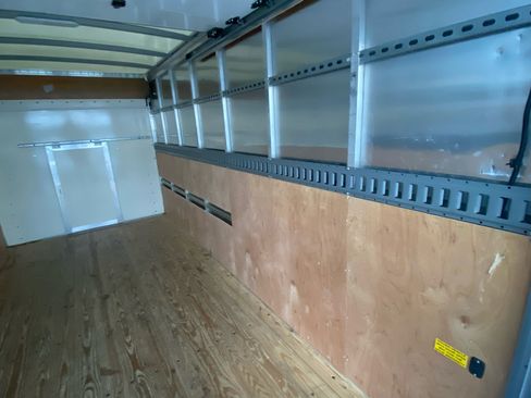 Used 2021 Chevrolet Express 3500 w/ Power Convenience Package image 9