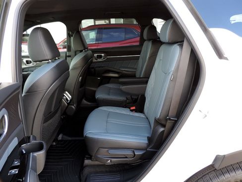Used 2025 Kia Sorento SX Prestige AWD/4WD image 15