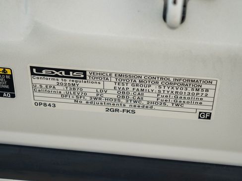 Used 2025 Lexus ES 350 w/ Premium Package FWD image 33