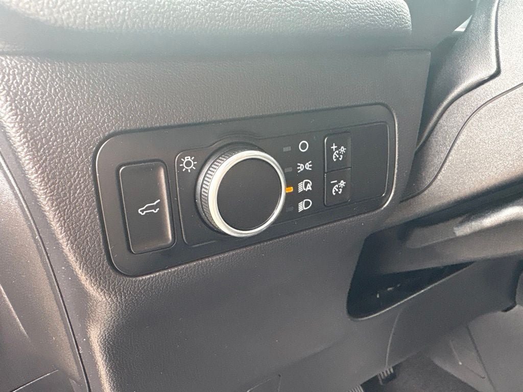 Used 2025 Ford Escape Active w/ Cold Weather Package FWD image 17