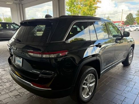 New 2025 Jeep Grand Cherokee Laredo w/ Luxury Tech Group I image 9