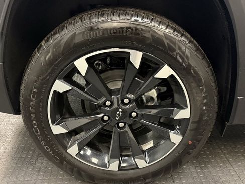 New 2026 Chevrolet Equinox RS w/ LPO, Floor Liner Package image 12