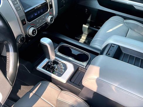 Used 2018 Toyota Tundra Limited w/ Limited Premium Package AWD/4WD image 15