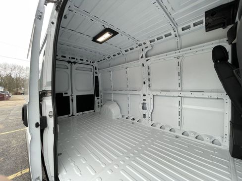 New 2026 RAM ProMaster 2500 w/ Convenience Group image 32