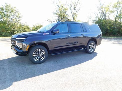 New 2026 Chevrolet Suburban Z71 w/ Comfort Package image 7