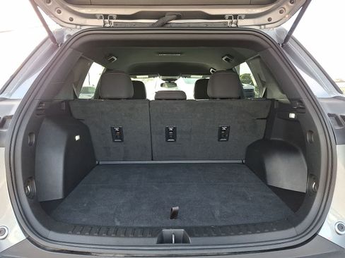 Certified 2025 Chevrolet Equinox LT FWD image 31