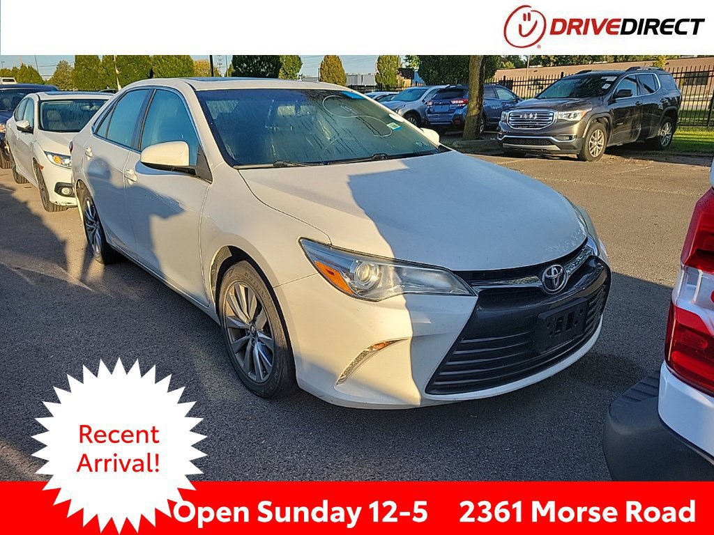 Used 2017 Toyota Camry XLE w/ Moonroof Package FWD image 1
