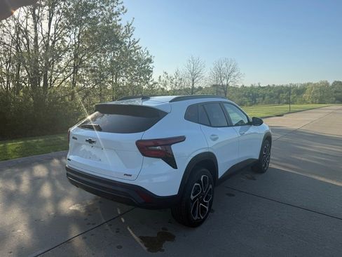 New 2026 Chevrolet Trax RS FWD image 3