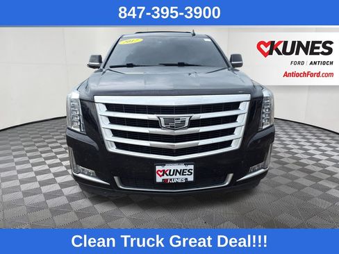 Used 2017 Cadillac Escalade ESV Luxury AWD/4WD image 2