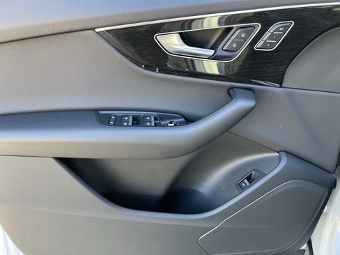 Used 2023 Audi Q7 2.0T Premium w/ Convenience Package image 14