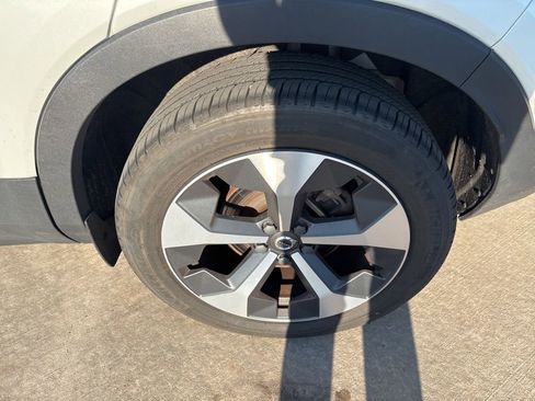 Certified 2023 Volvo XC40 B5 Plus w/ Driver Assist Package AWD/4WD image 14