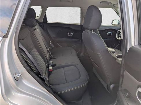 Used 2016 Kia Soul + FWD image 17