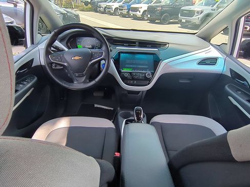 Used 2020 Chevrolet Bolt LT FWD image 19
