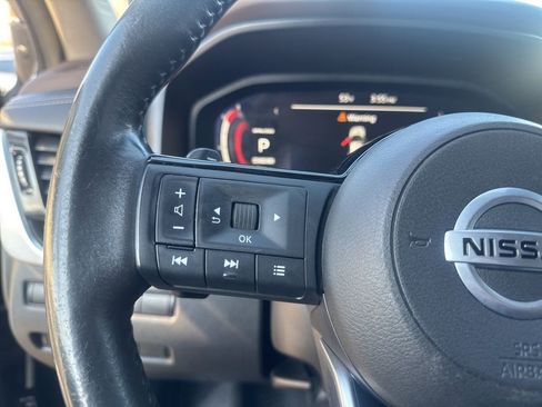 Used 2021 Nissan Rogue Platinum image 50