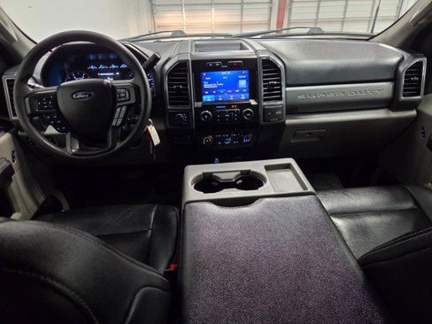 Used 2022 Ford F250 XLT w/ XLT Value Package image 7