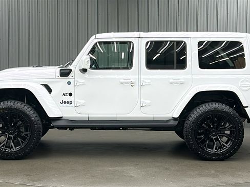 Used 2024 Jeep Wrangler High Altitude image 2