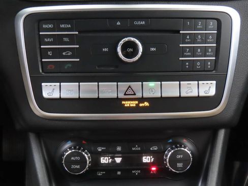 Used 2018 Mercedes-Benz GLA 250 4MATIC image 10