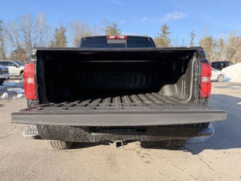 Used 2018 Chevrolet Silverado 1500 LT w/ All Star Edition image 10