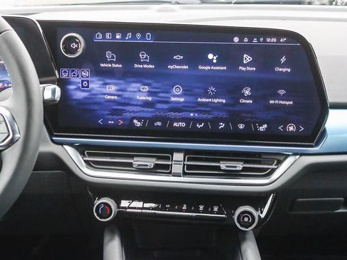 New 2026 Chevrolet Equinox EV LT image 12