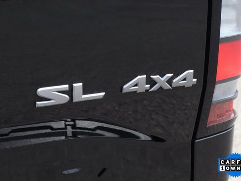 Used 2024 Nissan Frontier SL w/ Technology Package image 40