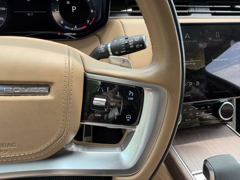 Used 2023 Land Rover Range Rover SE AWD/4WD image 11