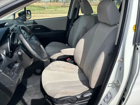 Used 2015 MAZDA MAZDA5 Sport image 11