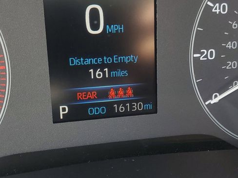 Used 2023 Toyota Corolla Cross L image 23