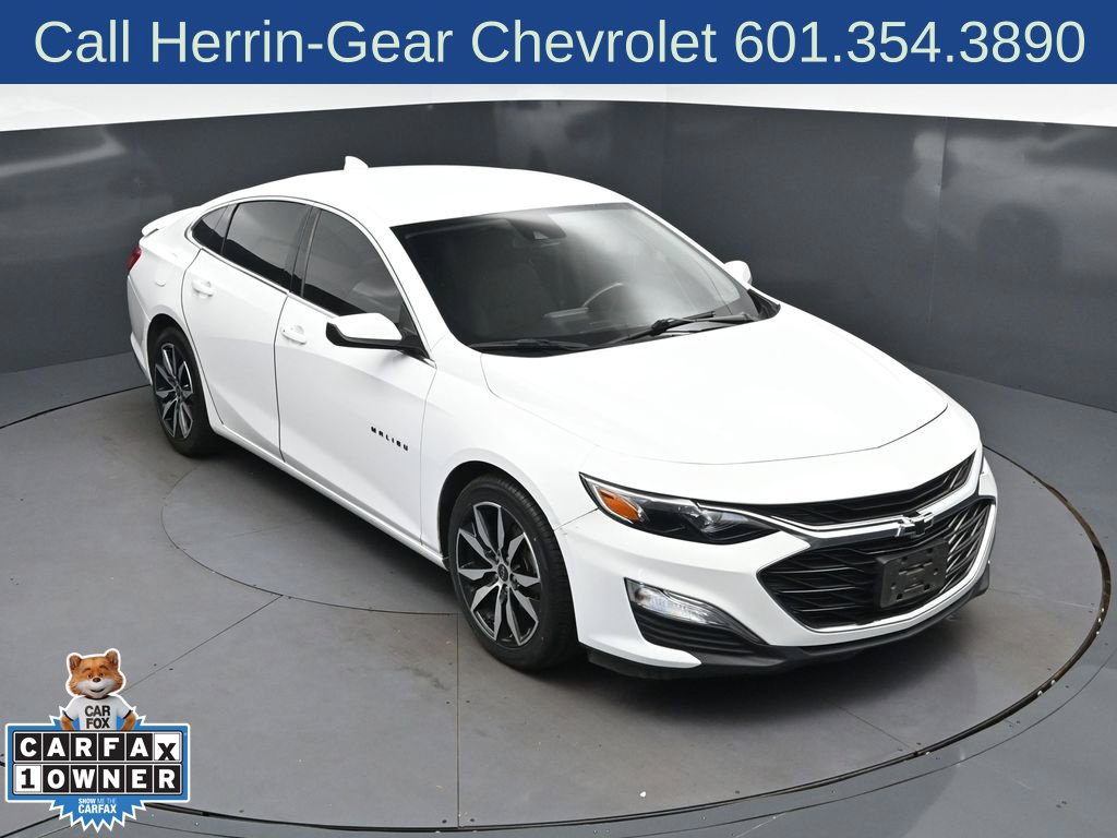 Used 2023 Chevrolet Malibu RS FWD image 1