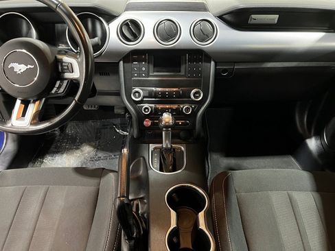 Used 2019 Ford Mustang GT image 31