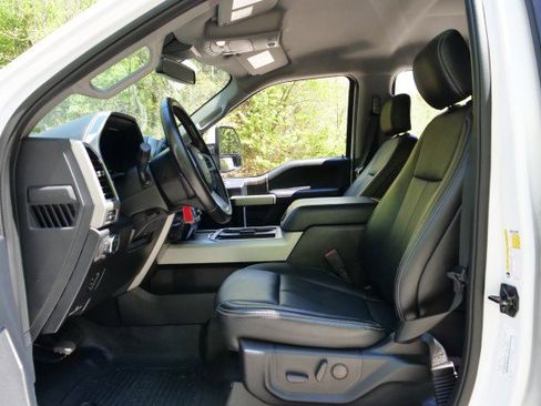 Used 2021 Ford F250 Lariat w/ Lariat Value Package AWD/4WD image 22