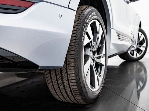 Used 2022 Audi e-tron Premium w/ Convenience Plus Package image 49