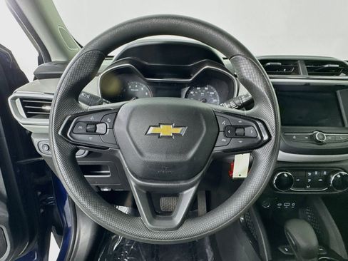 Used 2022 Chevrolet TrailBlazer LS AWD/4WD image 11