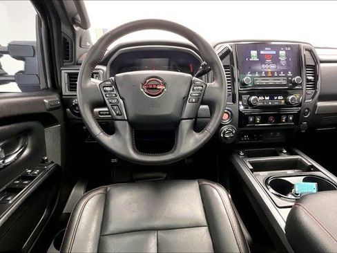 Used 2024 Nissan Titan PRO-4X w/ Pro-4x Convenience Package AWD/4WD image 4