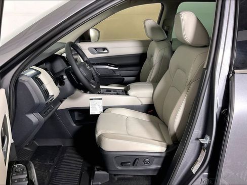 New 2026 Nissan Pathfinder SL AWD/4WD image 14