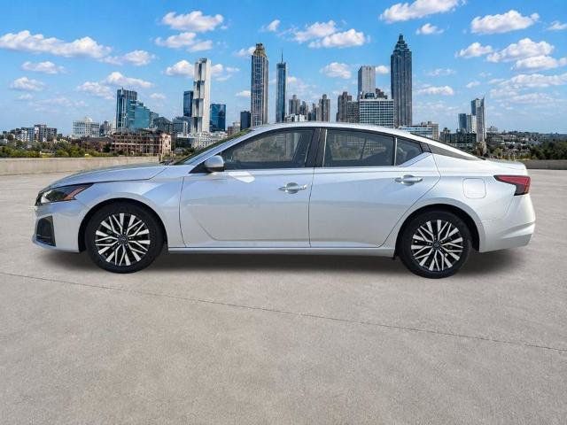 Certified 2025 Nissan Altima 2.5 SV w/ SV Premium Package FWD image 21