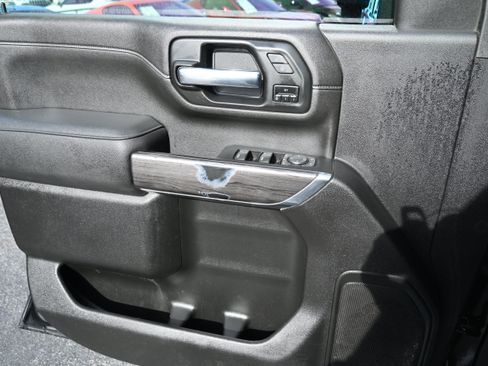 Used 2022 Chevrolet Silverado 2500 LTZ w/ LTZ Plus Package image 15