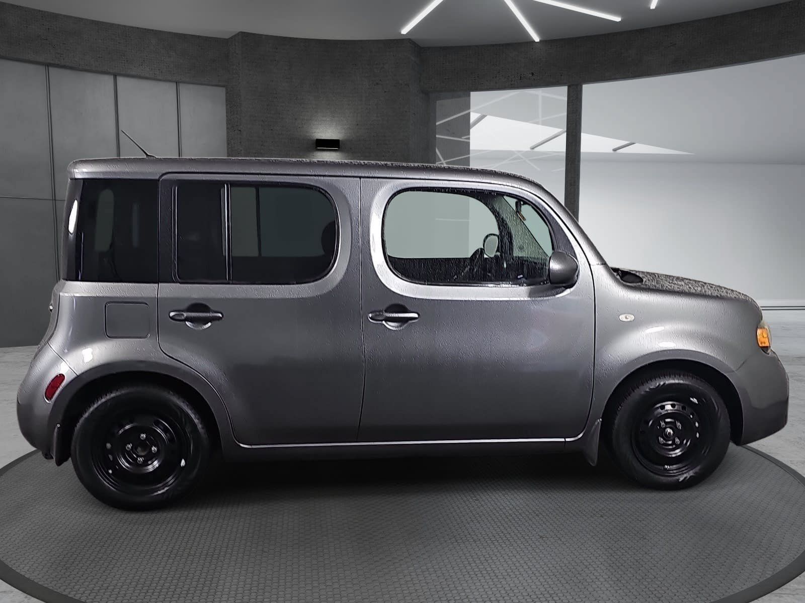 Used 2013 Nissan Cube 1.8 S w/ Interior Designer Pkg FWD image 4