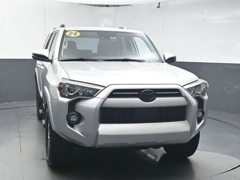 Used 2024 Toyota 4Runner SR5 Premium image 3