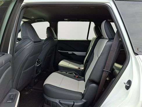 Used 2026 Lexus TX 500h AWD w/ Technology Package image 8