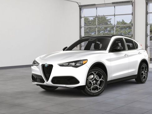 New 2025 Alfa Romeo Stelvio Sprint image 1