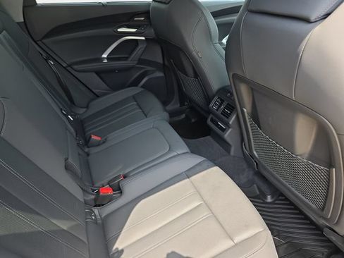 Used 2025 Audi Q5 Premium Plus w/ Premium Plus AWD/4WD image 13