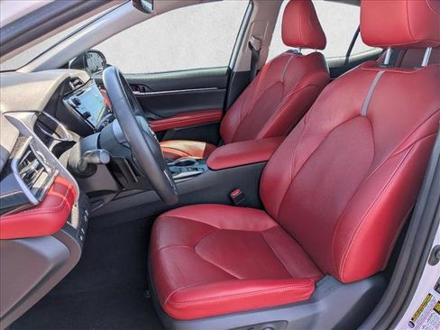 Used 2019 Toyota Camry XSE FWD image 15