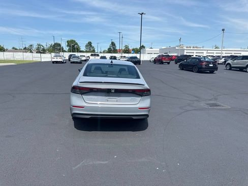 Used 2023 Honda Accord Sport image 6