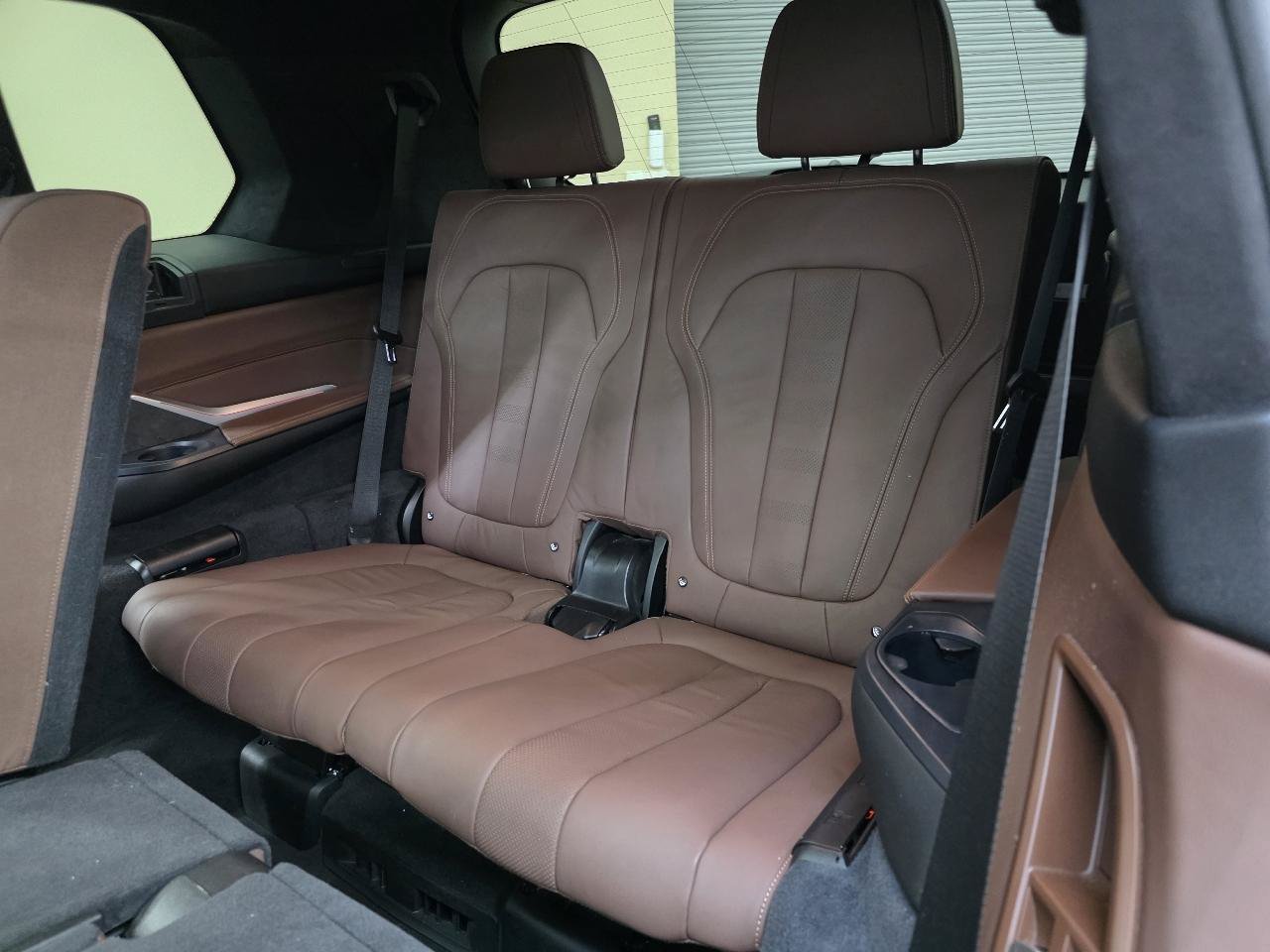 Used 2020 BMW X7 xDrive40i w/ Premium Package AWD/4WD image 28