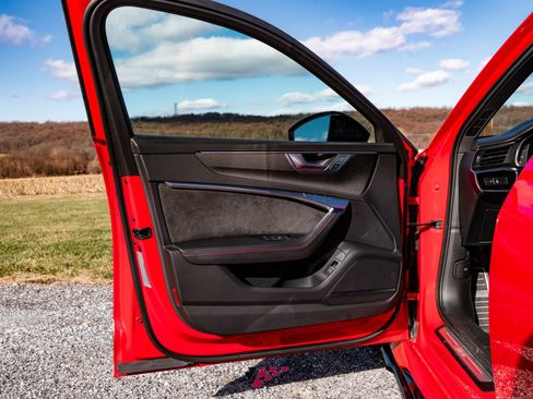 Used 2021 Audi RS 6 4.0 TFSI quattro image 36